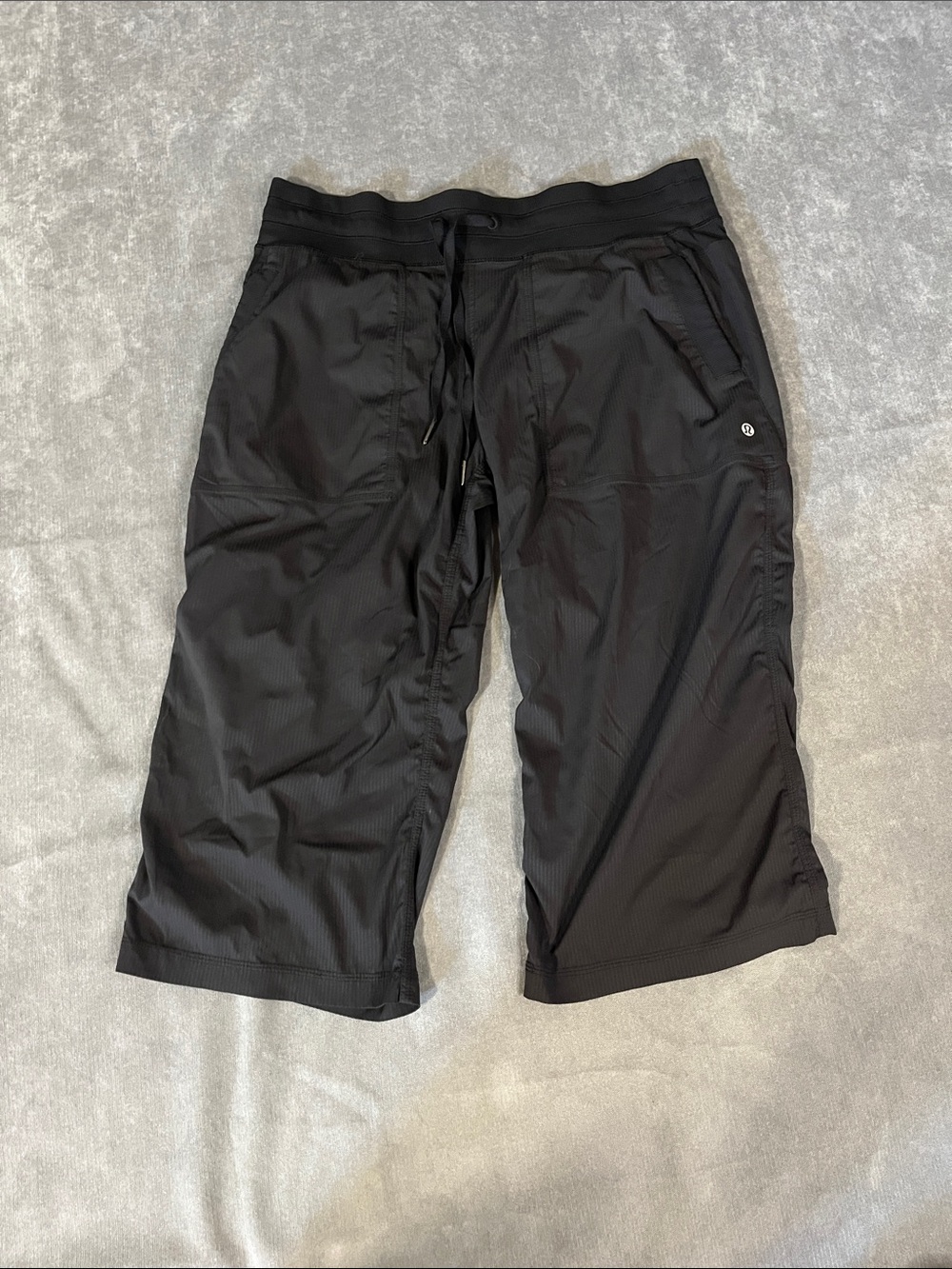 Lululemon unlined dance studio crop black size 12